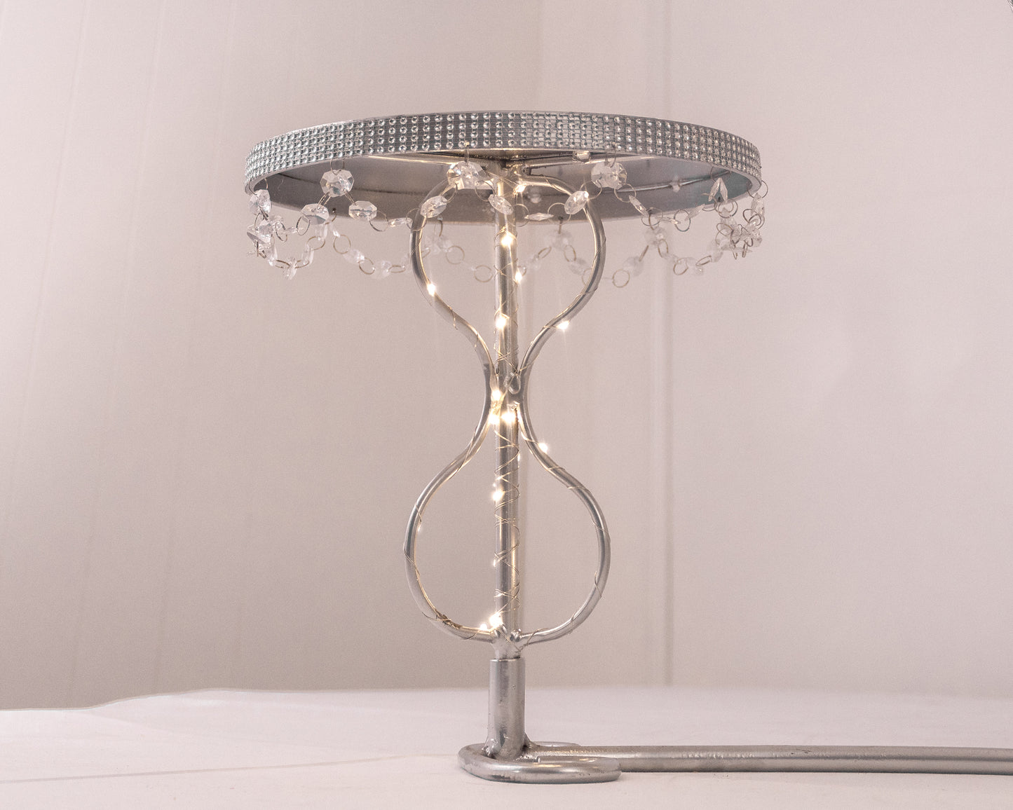 Nube con luz y piedra