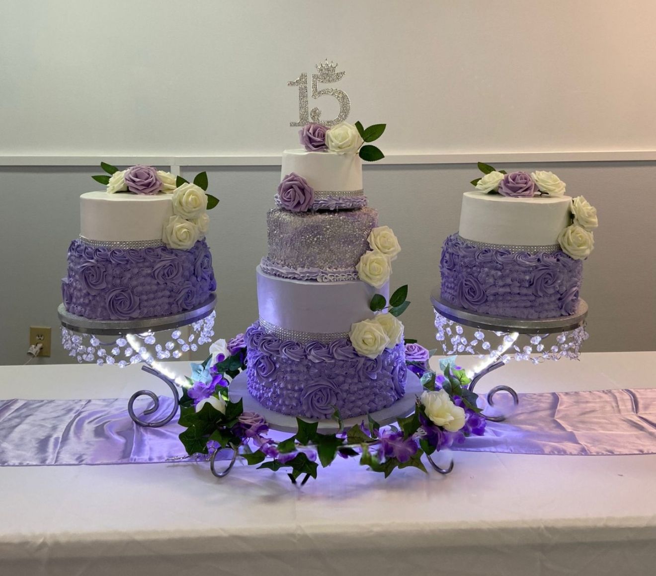 Arcadia de 3 con luz y piedra