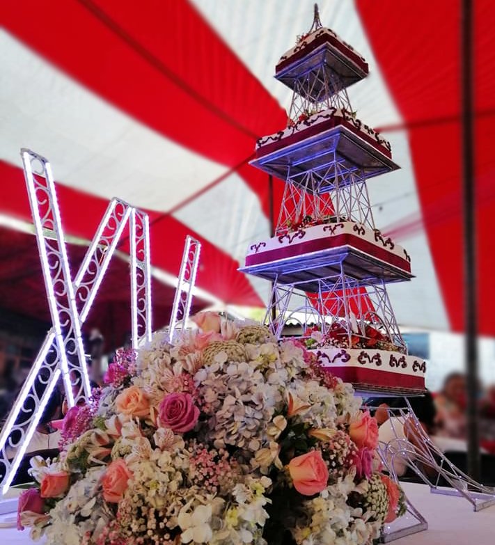 Torre Eiffel con luz