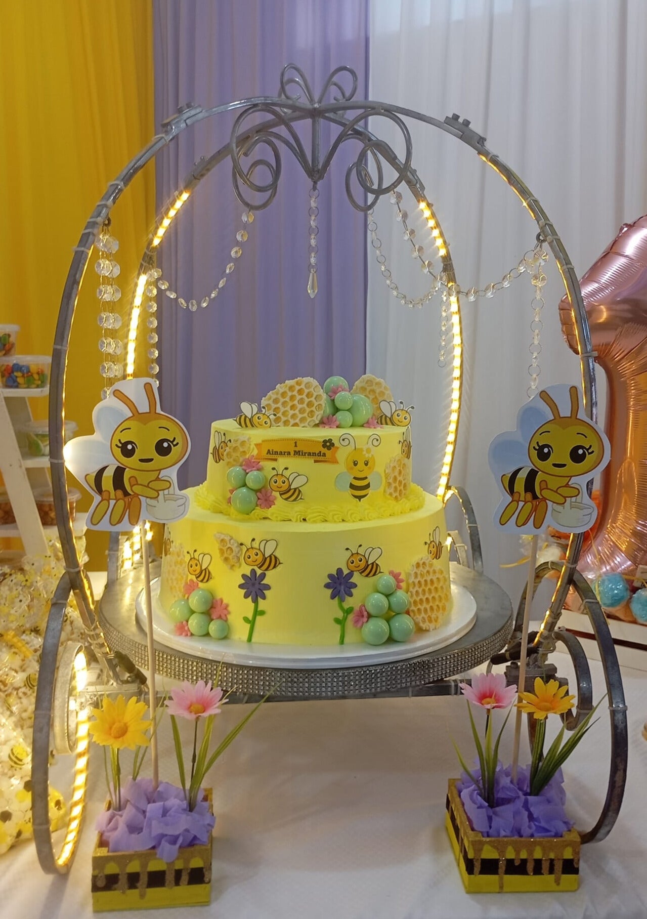 1 carriage with light