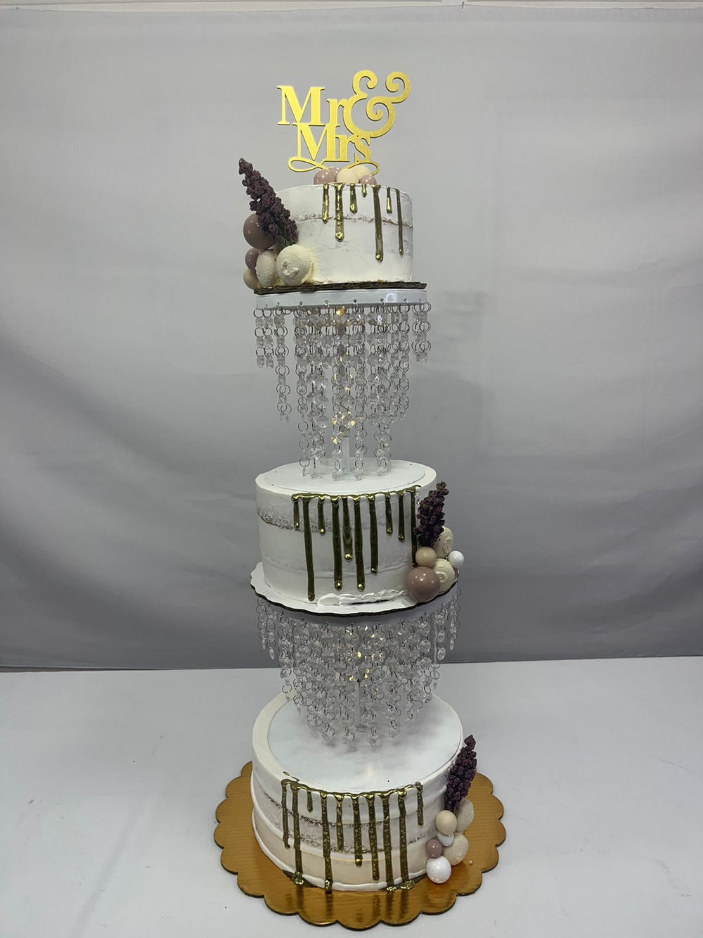Set bright dividers with light