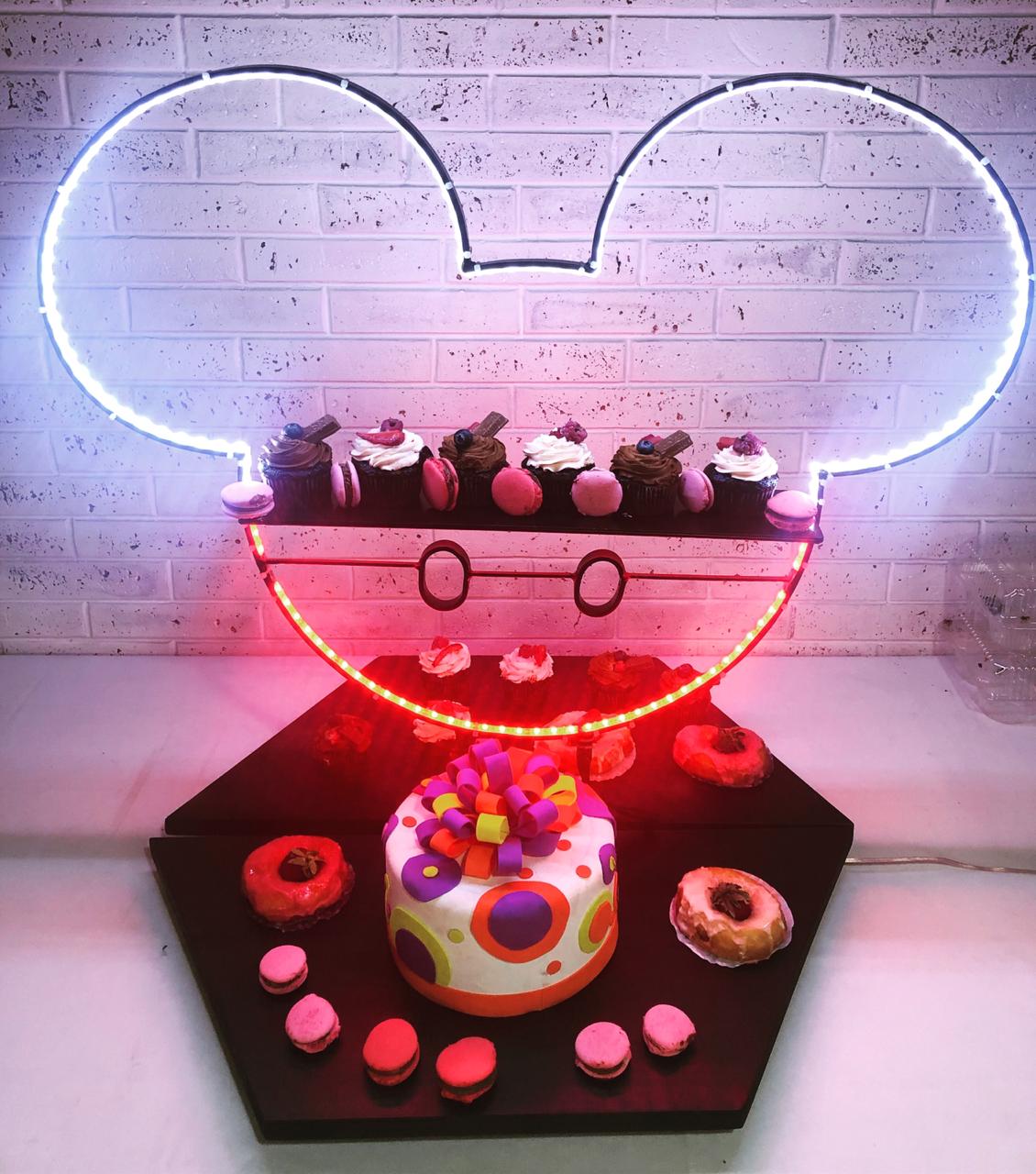 Mickey base with light for desserts